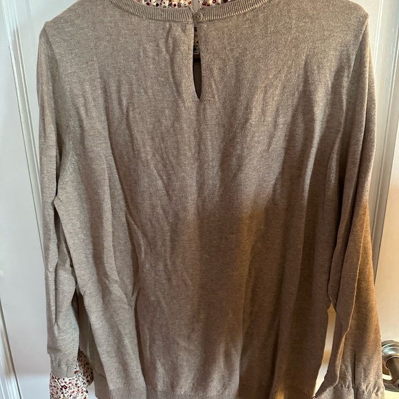 Loft Outlet Sweater with attached blouse. Size Large. - Picture 4 of 6